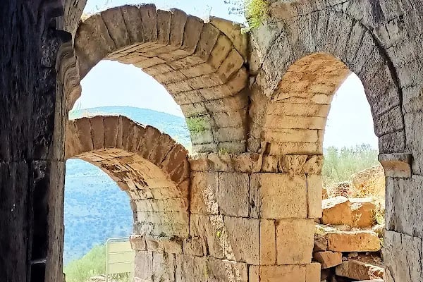 Aigai (Aiolis) Antik Kenti - Resim 10