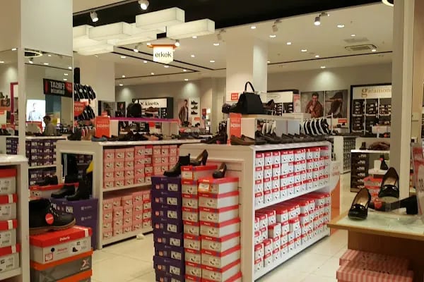 FLO İzmir Balçova Cadde Mağazası - Resim 7