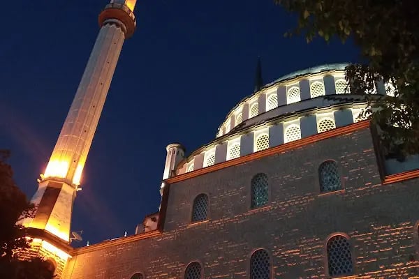 Bağcılar Belediyesi Barbaros Yüzme Havuzu Tesisleri - Resim 15