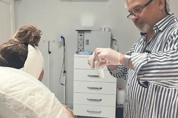 Doç. Dr. Fikret Eren Estetik, Plastik, Rekonstrüktif Cerrahi Kliniği Fikret Eren - Resim 12