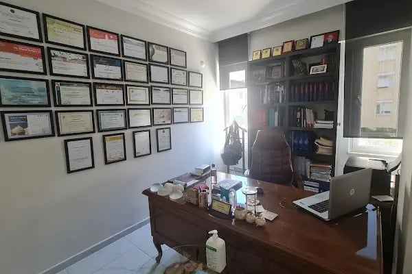 Doç. Dr. Fikret Eren Estetik, Plastik, Rekonstrüktif Cerrahi Kliniği Fikret Eren - Resim 3