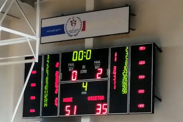 Edip Buran Spor Salonu - Resim 9
