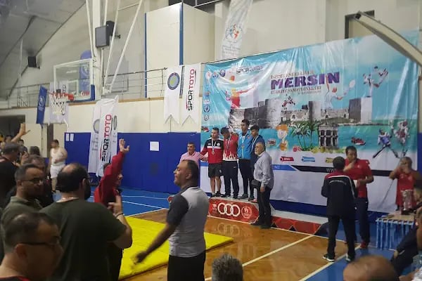 Edip Buran Spor Salonu - Resim 20