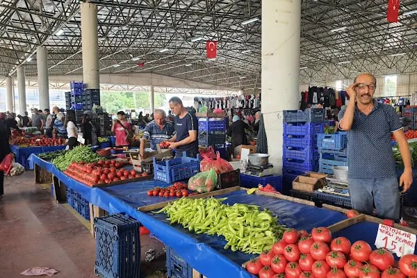 Kepsut Kapalı Pazar Yeri - Resim 1