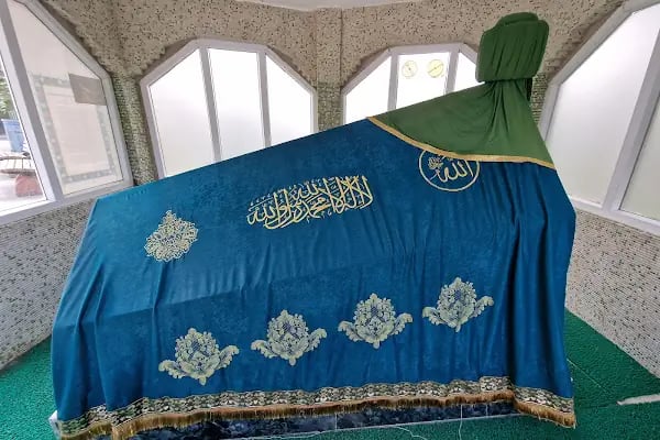 Kasım Baba türbesi - Resim 17
