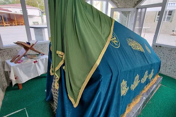 Kasım Baba türbesi - Resim 12