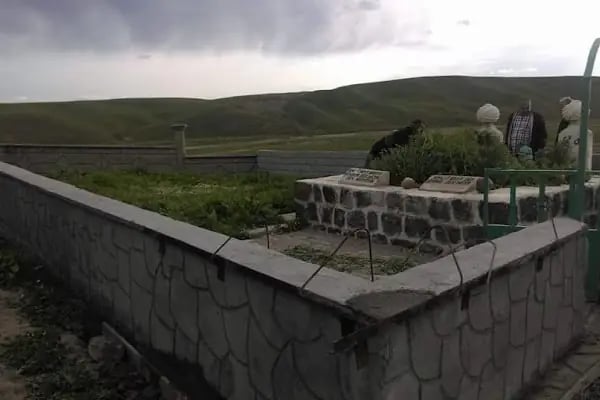Salat Mezarlığı - Resim 5