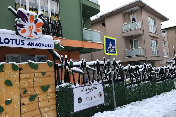 ÖZEL ATAŞEHİR LOTUS ANAOKULU - Resim 1