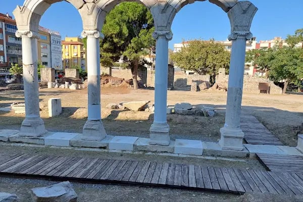 Thyateira Tepe Mezarları - Resim 4