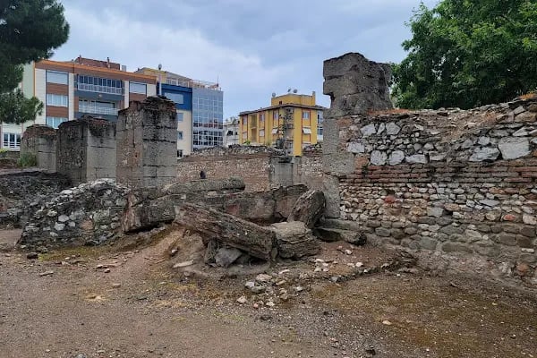 Thyateira Tepe Mezarları - Resim 10