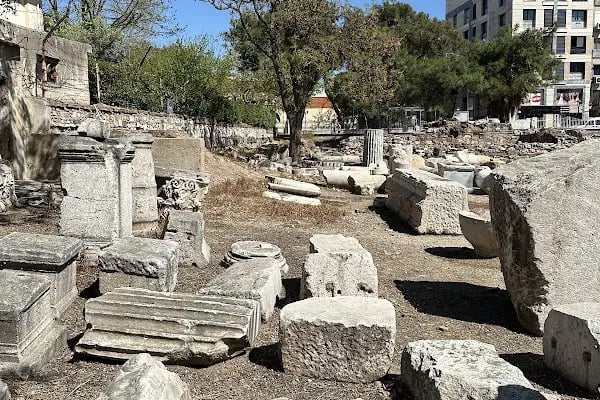 Thyateira Tepe Mezarları - Resim 5