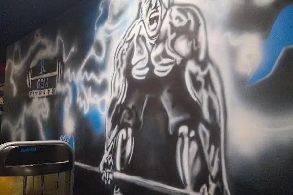R GYM Fitness Salonu - Reaksiyon Fitness Akademi İnegöl Spor Salonu - Resim 11