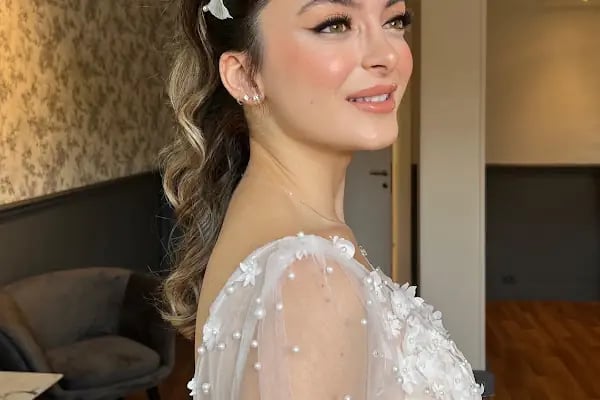 LUNEDI Makeup/Hair Boutique Studio - Resim 19