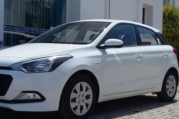 Marina Car Rental - Resim 13