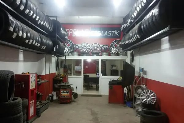 İstinye Oto Lastik &amp; Oto Kuaför &amp; Oto Yıkama - Aden Garage - Resim 11
