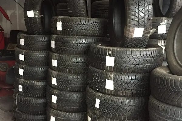 İstinye Oto Lastik &amp; Oto Kuaför &amp; Oto Yıkama - Aden Garage - Resim 13
