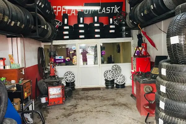 İstinye Oto Lastik &amp; Oto Kuaför &amp; Oto Yıkama - Aden Garage - Resim 7
