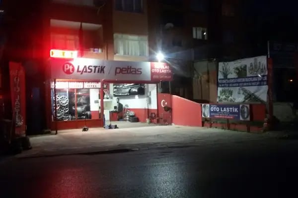 İstinye Oto Lastik &amp; Oto Kuaför &amp; Oto Yıkama - Aden Garage - Resim 9