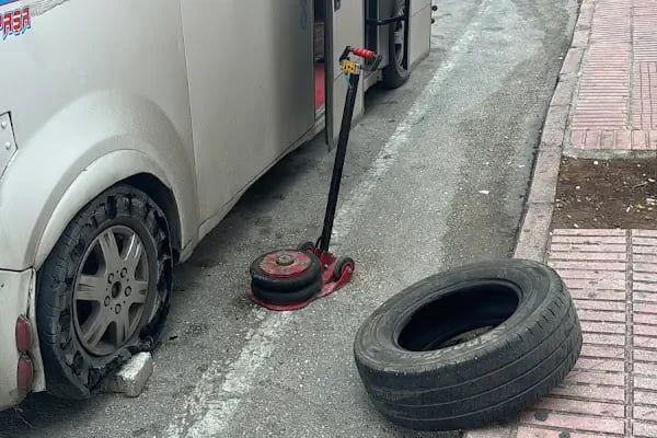 Bolat Oto Lastik 7/24 Yol yardım - Resim 16