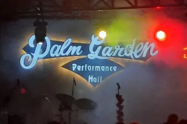 Palm Garden Performance Hall - Resim 5