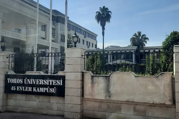 Toros Üniversitesi Bahçelievler Kampüsü - Resim 14