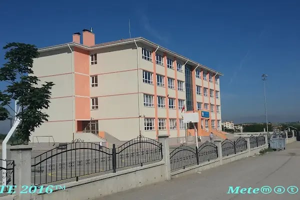 Akyurt Mehmet Akif Ersoy Ortaokulu - Resim 3