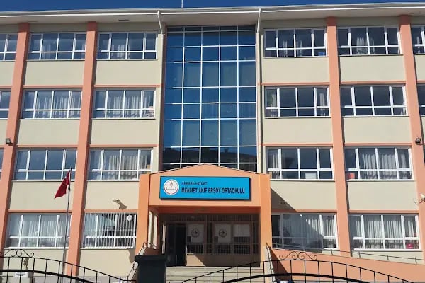 Akyurt Mehmet Akif Ersoy Ortaokulu - Resim 2