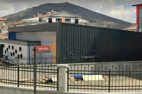 Karapürçek spor merkezi - Resim 1