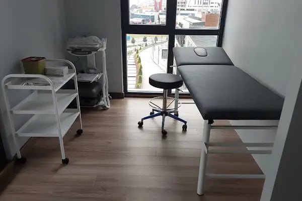 Doç. Dr. Esra ERKOL İNAL - Fizik Tedavi ve Rehabilitasyon Kliniği - Resim 2