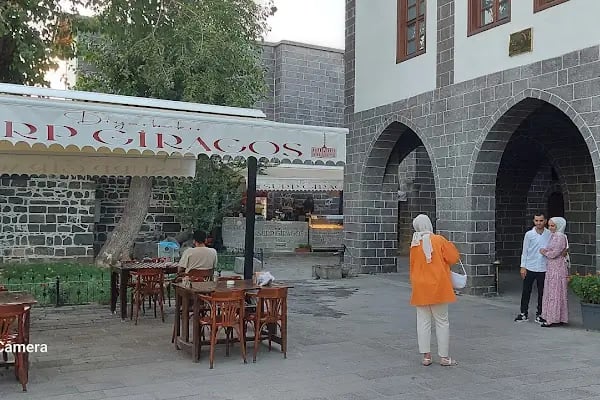 Ermeni Katolik Kilisesi - Resim 20