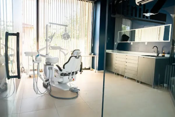 Novadent Clinics - Resim 17