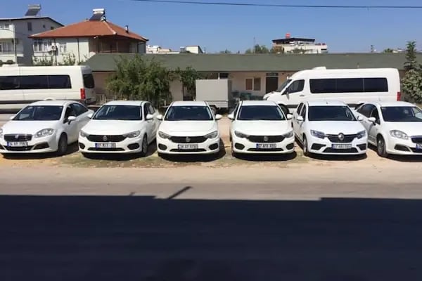 Farmer Car Rental - Resim 1