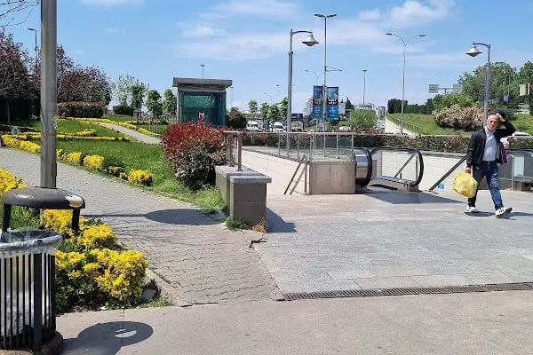 Gülsuyu Metro İstasyonu - Resim 3
