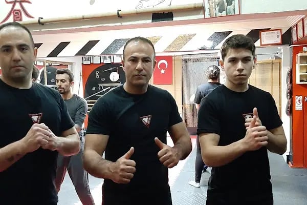 İzmir Yakın Dövüş Sanatları Eğitim Merkezi - Resim 18