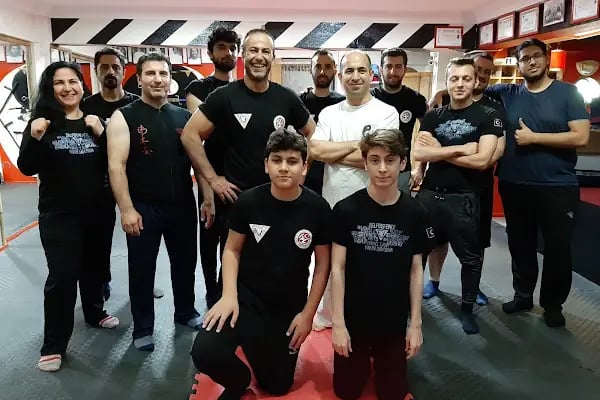İzmir Yakın Dövüş Sanatları Eğitim Merkezi - Resim 15