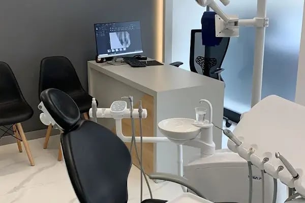 Triodent Ağız ve Diş Sağlığı Polikliniği - Karşıyaka İzmir - Resim 20