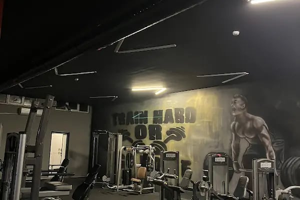 R GYM - AVM Yolu Şubesi - Reaksiyon Fitness Akademi İnegöl Spor Salonu - Resim 2