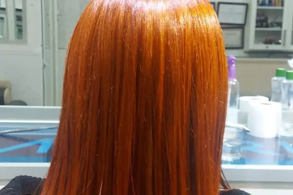 KUAFÖR NAZLI, 23 yıllık tecrübe heryıl yeni eğitimlere katılan bir salon - Resim 4