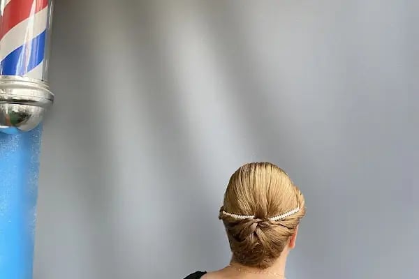 KUAFÖR NAZLI, 23 yıllık tecrübe heryıl yeni eğitimlere katılan bir salon - Resim 5
