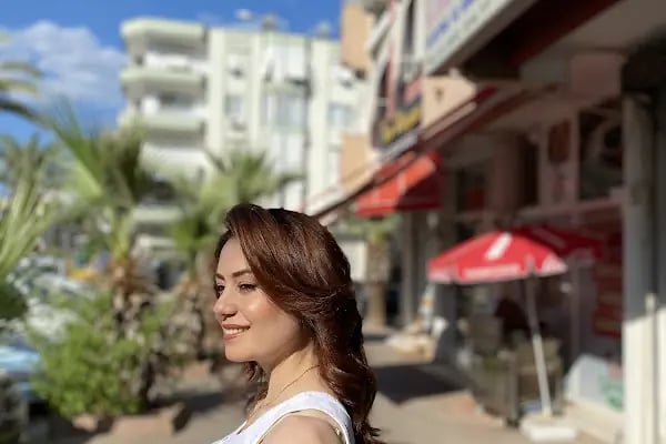 KUAFÖR NAZLI, 23 yıllık tecrübe heryıl yeni eğitimlere katılan bir salon - Resim 18
