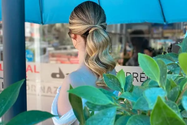 KUAFÖR NAZLI, 23 yıllık tecrübe heryıl yeni eğitimlere katılan bir salon - Resim 12