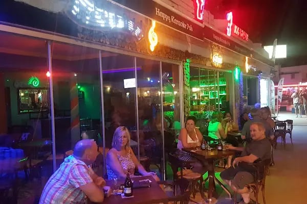 HORRIBLES KARAOKE BAR - Resim 5