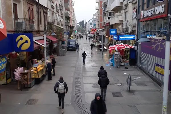 Bayraklı Sevgi Yolu - Resim 17