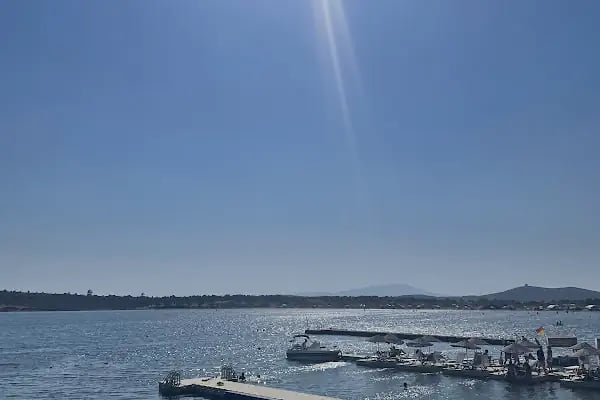Mola Beach Club - Resim 10