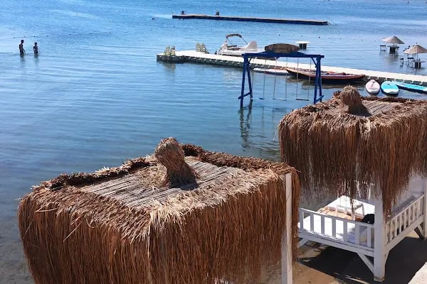 Mola Beach Club - Resim 19
