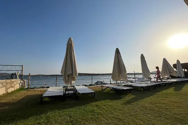 Mola Beach Club - Resim 16