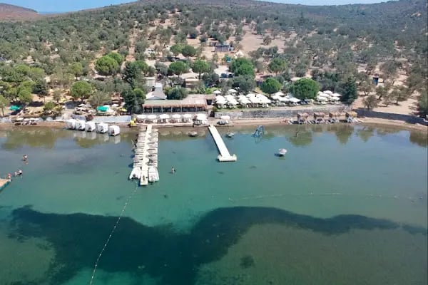Mola Beach Club - Resim 11