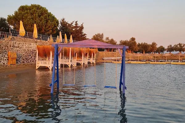Mola Beach Club - Resim 17