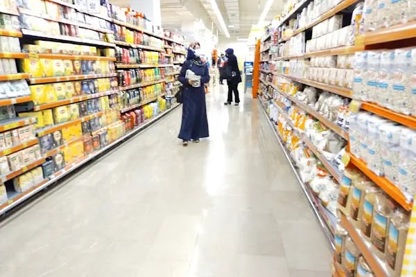 Novaland Outlet Alışveriş Merkezi - Resim 12
