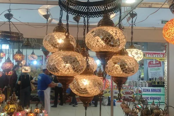 Novaland Outlet Alışveriş Merkezi - Resim 17